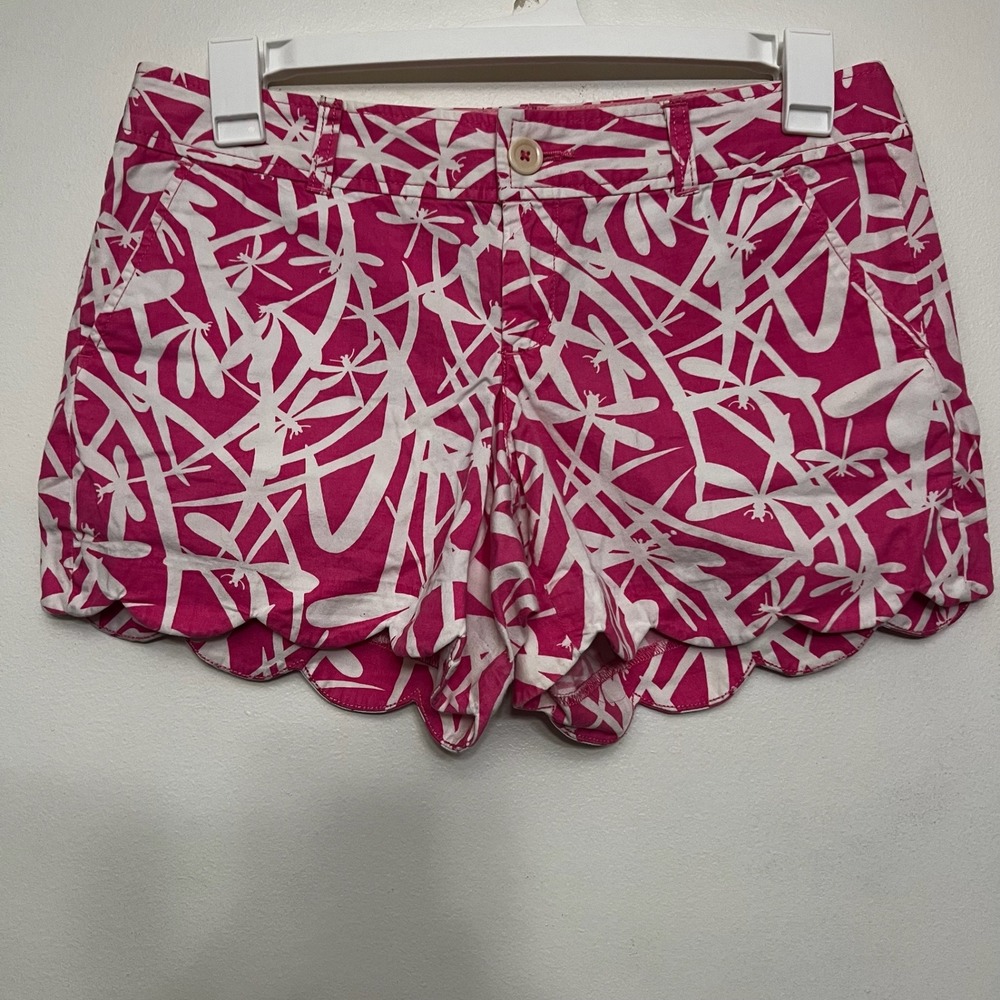 Lilly Pulitzer Pink White Dragonfly Print Scalloped Hem Shorts Sz 8 Resort Wear